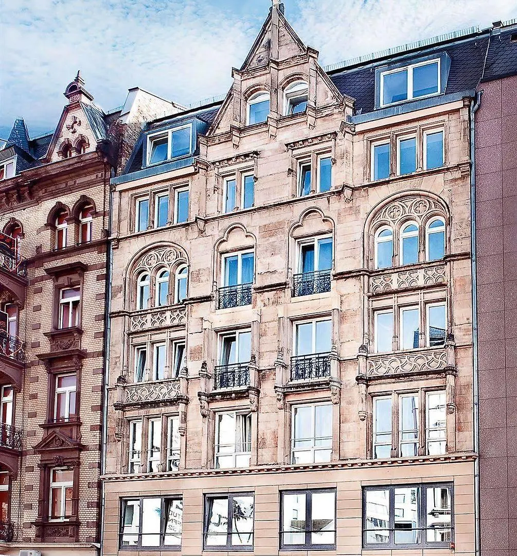 Five Elements Hostel And Capsules Frankfurt location